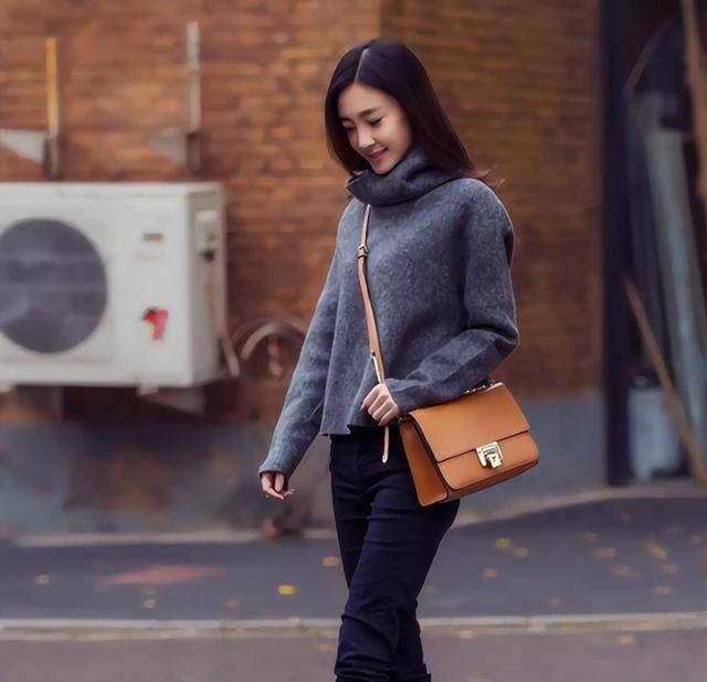 ky开元棋牌 诈骗139亿、金条茅台垫桌腿王丽坤是怎么一步步迈入假豪门的？(图4)