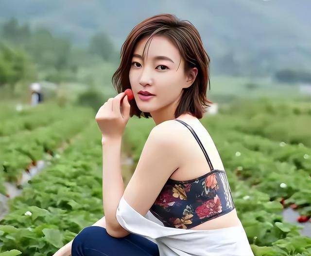 ky开元棋牌 诈骗139亿、金条茅台垫桌腿王丽坤是怎么一步步迈入假豪门的？(图8)