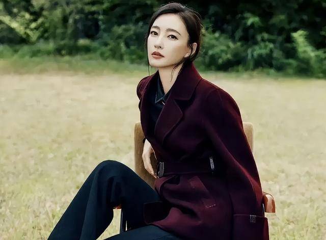 ky开元棋牌 诈骗139亿、金条茅台垫桌腿王丽坤是怎么一步步迈入假豪门的？(图11)